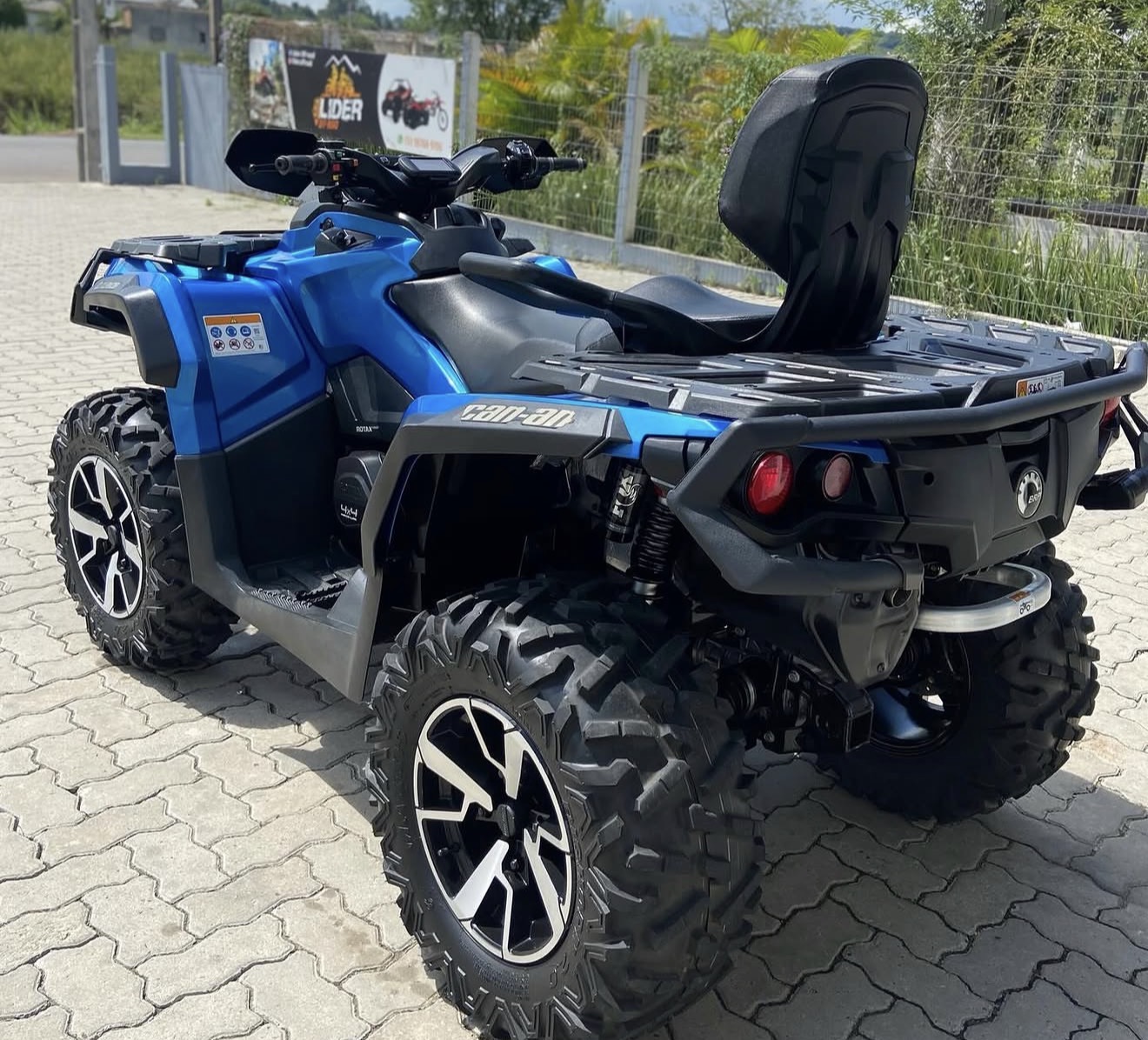 Can-Am Outlander Limited 1000R - Image 6